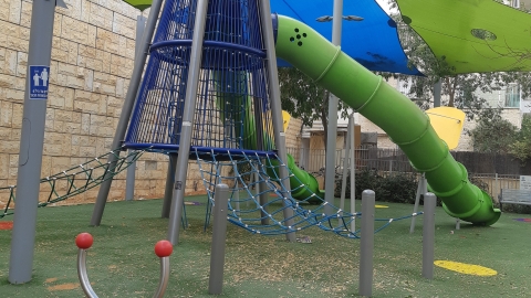 839458.jpg